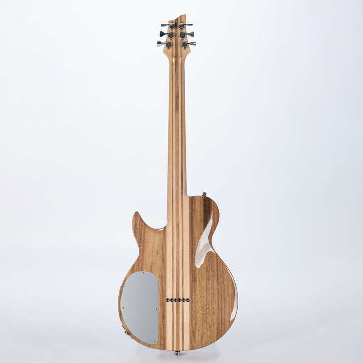 Dos en noyer français et érable sycomore de la guitare Nina De Leeuw, manche traversant visible