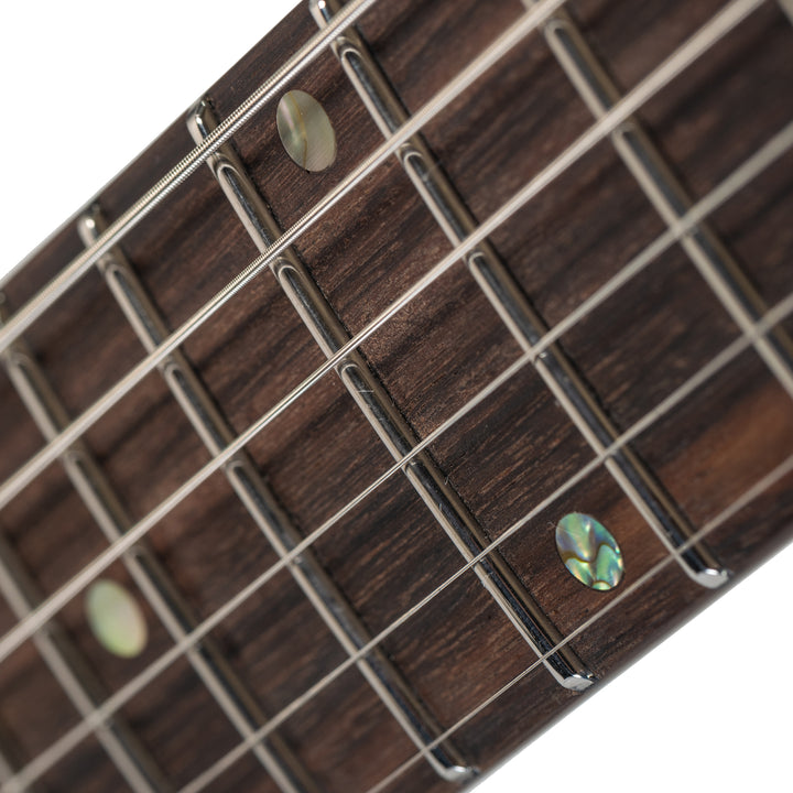 Guitare Nina De Leeuw, touche close up