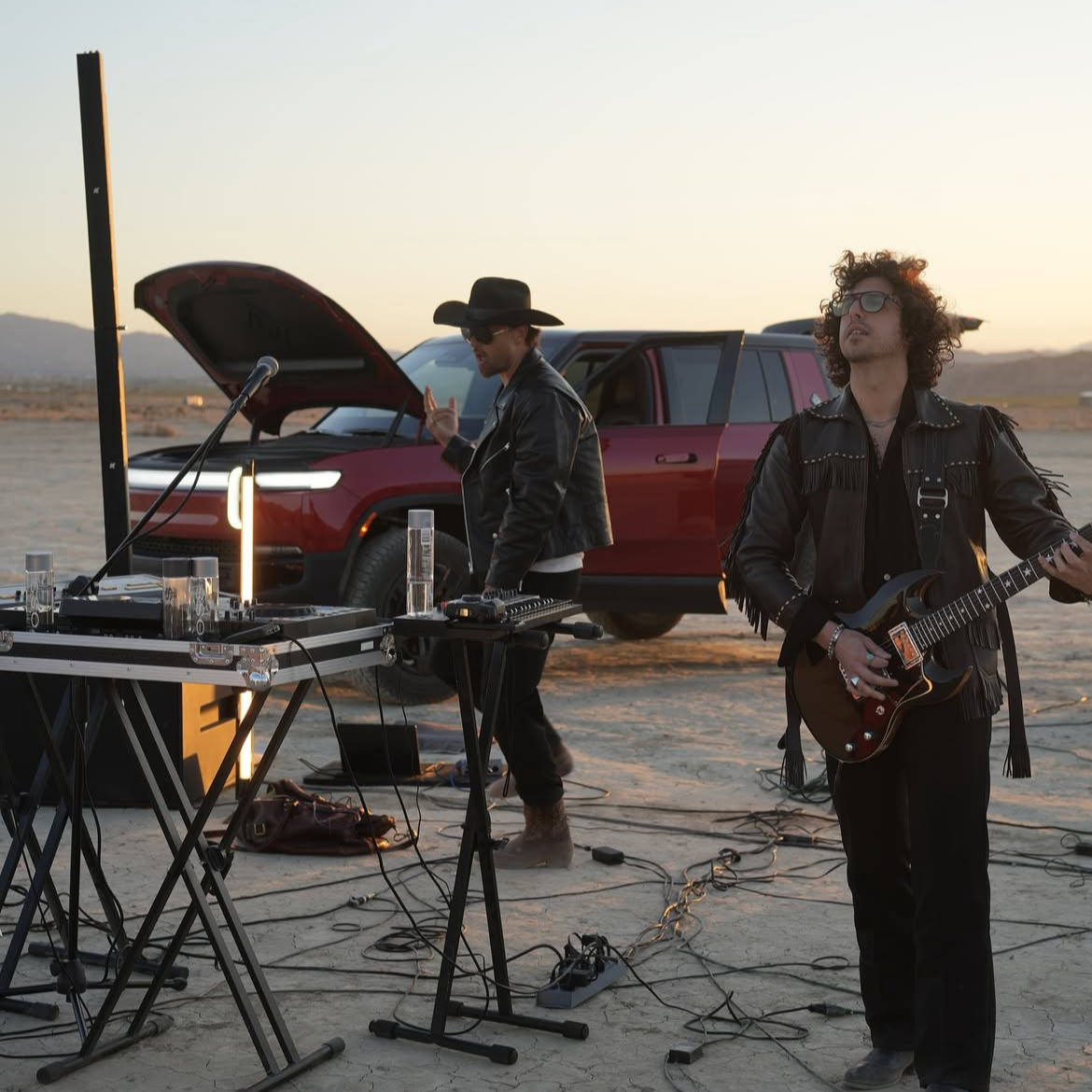 de-leeuw-guitars-sy-pozzi-signature-mojave-grey-desert.jpg