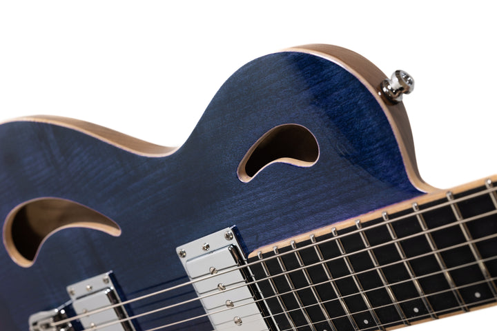 Nina_Guitar_Deep_Blue_Glossy_Varnish_Close_up_Front_2_De_Leeuw_Guitars_Paris_Made_in_France_Luthier_Guitar_Maker_France_Neck_Through_Manche_Traversant