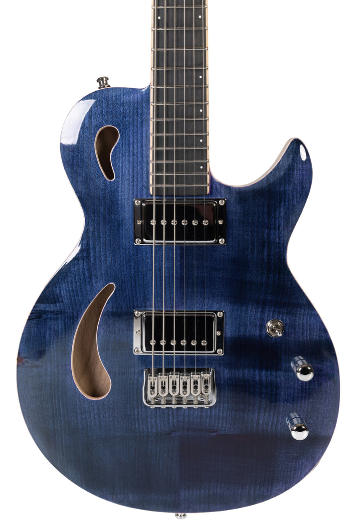    Nina_Guitar_Deep_Blue_Glossy_Varnish_Close_up_front_De_Leeuw_Guitars_Paris_Made_in_France_Luthier_Guitar_Maker_France_Neck_Through_Manche_Traversant