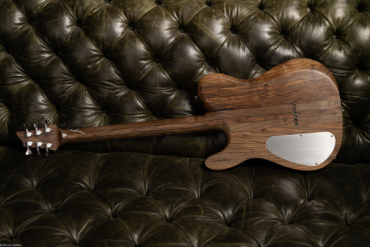 TC_AIR_Fire_01_Back_De_Leeuw_Guitars_Paris_Made_in_France_Luthier_Guitar_Maker_France_Neck_Through_Manche_Traversant