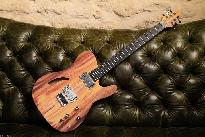    TC_AIR_Fire_01_Front_De_Leeuw_Guitars_Paris_Made_in_France_Luthier_Guitar_Maker_France_Neck_Through_Manche_Traversant