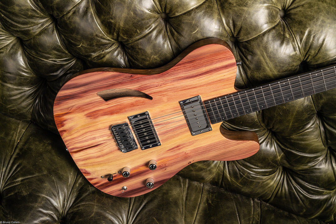 TC_AIR_Fire_01_Front_close_up_3_De_Leeuw_Guitars_Paris_Made_in_France_Luthier_Guitar_Maker_France_Neck_Through_Manche_Traversant