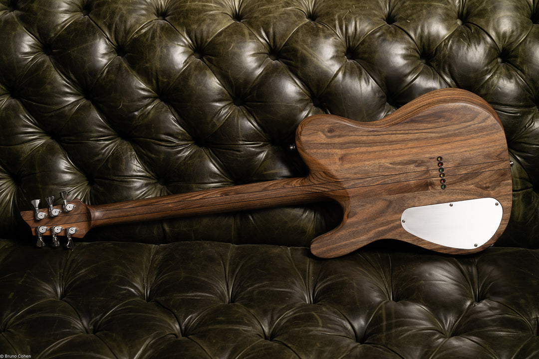 TC_AIR_Fire_02_Back_De_Leeuw_Guitars_Paris_Made_in_France_Luthier_Guitar_Maker_France_Neck_Through_Manche_Traversant